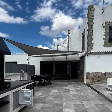 Oasis Entre Vinedos Cerca De Barcelona Con A A Y Piscina Climatizada Villa *