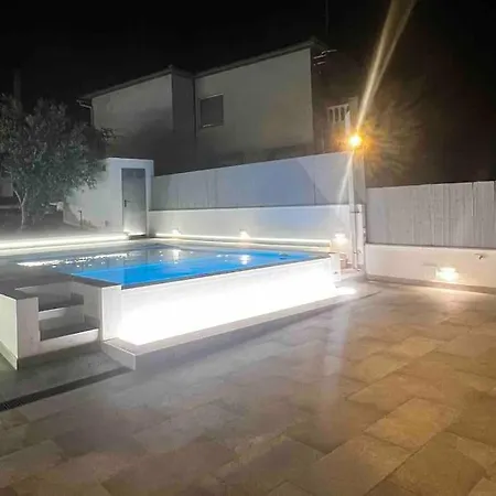Oasis Entre Vinedos Cerca De Barcelona Con A A Y Piscina Climatizada