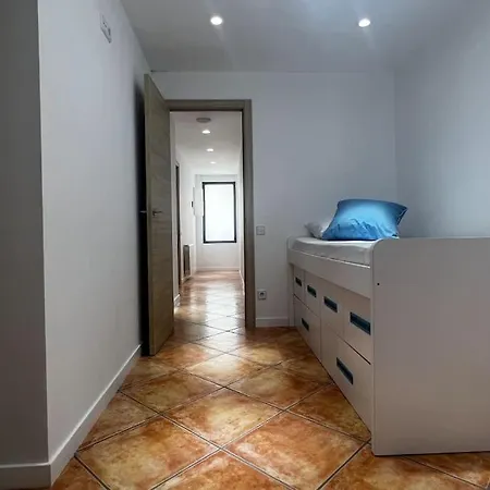 Oasis Entre Vinedos Cerca De Barcelona Con A A Y Piscina Climatizada * Caserio de Ca'n Rosell