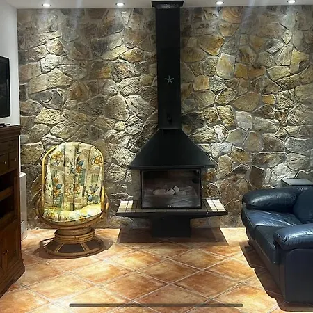 Villa Oasis Entre Vinedos Cerca De Barcelona Con A A Y Piscina Climatizada *