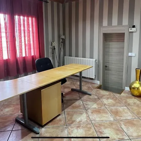 Oasis Entre Vinedos Cerca De Barcelona Con A A Y Piscina Climatizada * Caserio de Ca'n Rosell