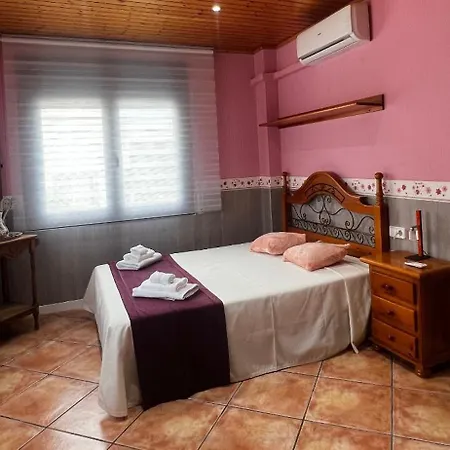 Villa Oasis Entre Vinedos Cerca De Barcelona Con A A Y Piscina Climatizada