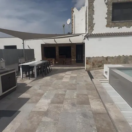 Oasis Entre Vinedos Cerca De Barcelona Con A A Y Piscina Climatizada Villa *
